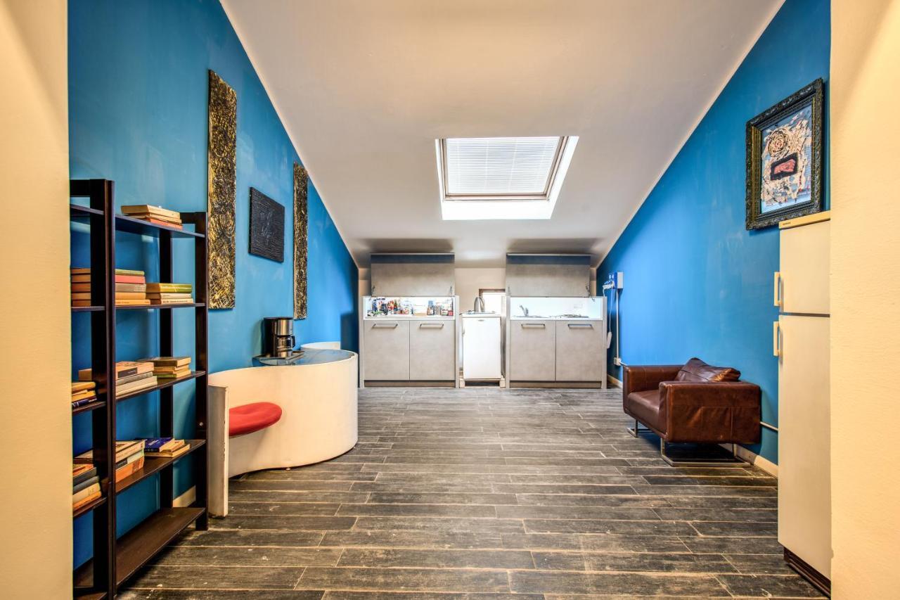 Hostel Trastevere 2 Рим Екстериор снимка